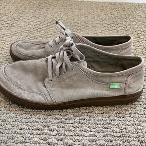 Sanuk Men's Sneakers in Light Gray and Brown